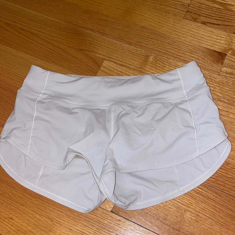 Lululemon speed up 2.5 inch shorts